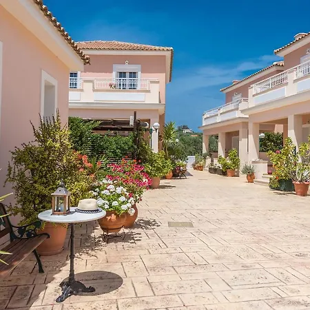 Villa Lorenzo With Private Pool, 200m From The Beach, By Zantewize Lithakia (Zakynthos)