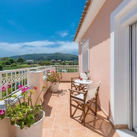 Lorenzo With Private Pool, 200m From The Beach, By Zantewize *