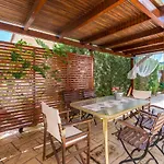 Lorenzo With Private Pool, 200m From The Beach, By Zantewize Βίλα Λιθακιά