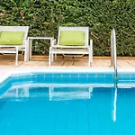 Lorenzo With Private Pool, 200m From The Beach, By Zantewize * Λιθακιά