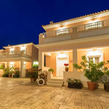 Lorenzo With Private Pool, 200m From The Beach, By Zantewize