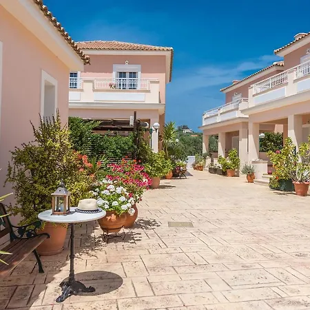 Villa Lorenzo With Private Pool, 200m From The Beach, By Zantewize Lithakia (Zakynthos)