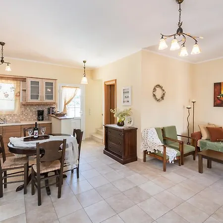 Lorenzo With Private Pool, 200m From The Beach, By Zantewize Villa