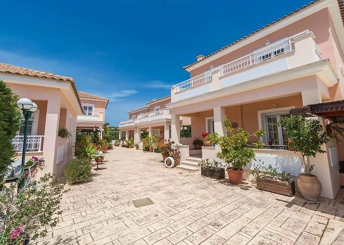 Lorenzo With Private Pool, 200m From The Beach, By Zantewize Вилла