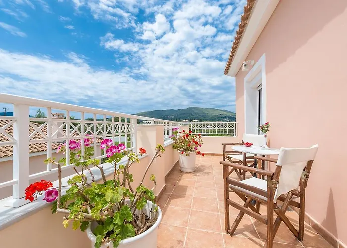 Lorenzo With Private Pool, 200m From The Beach, By Zantewize Вилла Литакия