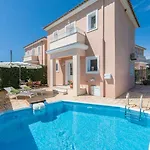 Lorenzo With Private Pool, 200m From The Beach, By Zantewize * Lithakiá