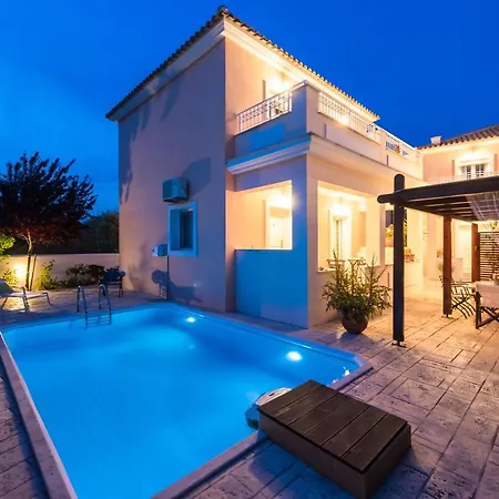 Вилла Lorenzo With Private Pool, 200m From The Beach, By Zantewize *