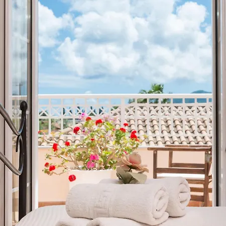 Вилла Lorenzo With Private Pool, 200m From The Beach, By Zantewize