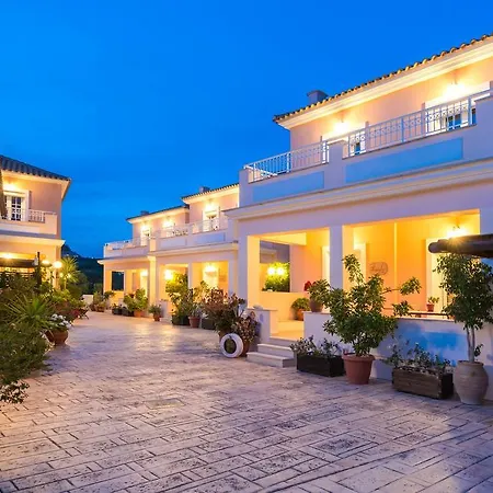 Lorenzo With Private Pool, 200m From The Beach, By Zantewize Lithakia (Zakynthos)