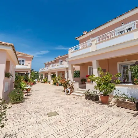 Lorenzo With Private Pool, 200m From The Beach, By Zantewize Willa