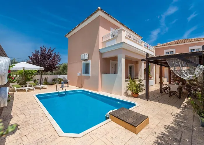 Lorenzo With Private Pool, 200m From The Beach, By Zantewize *