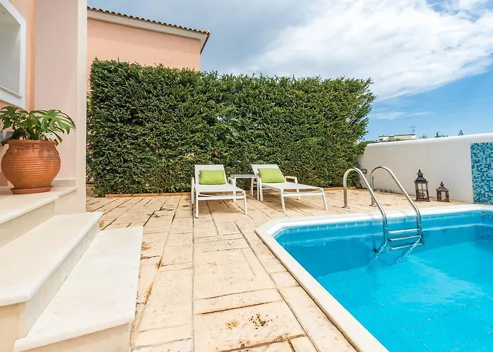 Lorenzo With Private Pool, 200m From The Beach, By Zantewize Lithakia (Zakynthos)