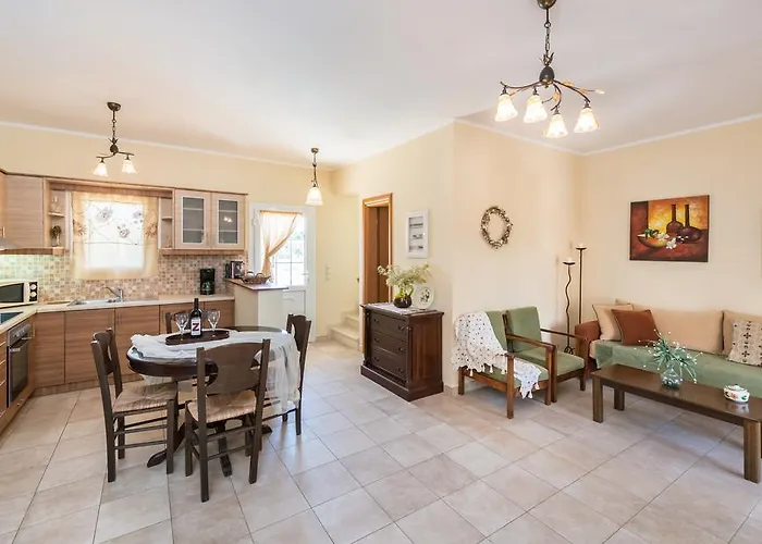 Lorenzo With Private Pool, 200m From The Beach, By Zantewize Villa